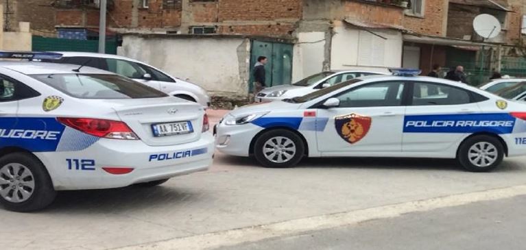 Largohet nga banesa adoleshentja, babai denoncon zhdukjen në polici