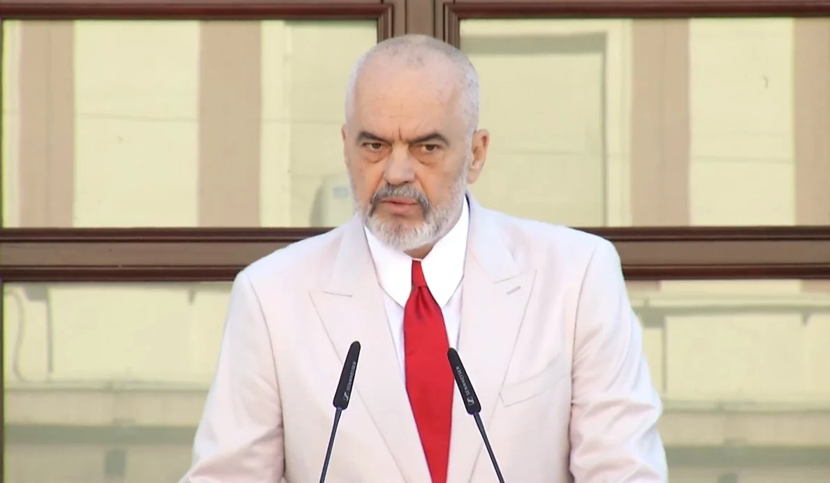 “Nga sot rruga jonë bëhet më sfiduese”, Rama: Kjo fazë e re kërkon mbrojtje të re të të drejtave të gazetarëve