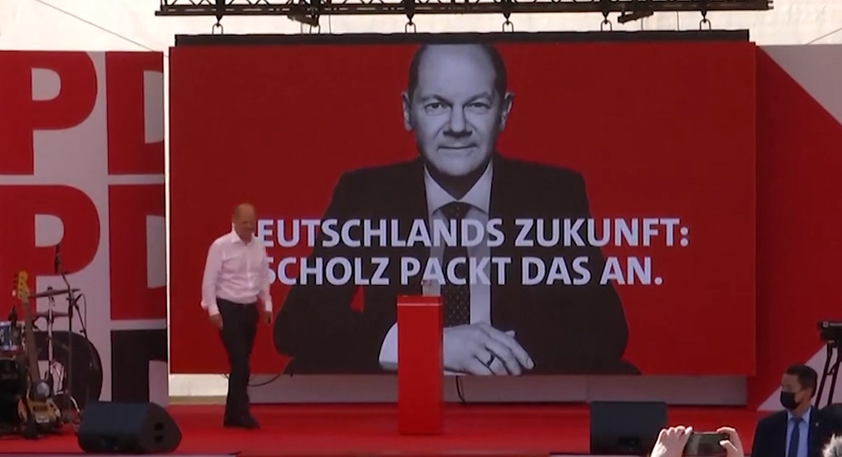 Skandali në festën e partisë së Olaf Scholz