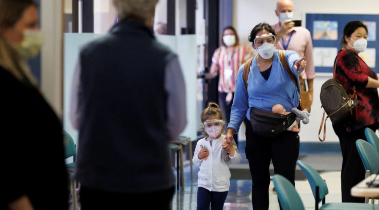 Shtëpia e Bardhë bën thirrje për kujdes nga variantet e koronavirusit