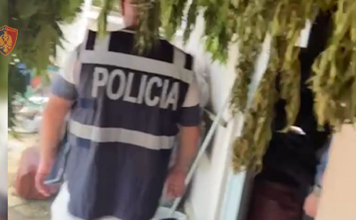 Kapet heroinë, kanabis e armë/ Arrestohet 66-vjeçari, në kërkim dy djemtë e tij