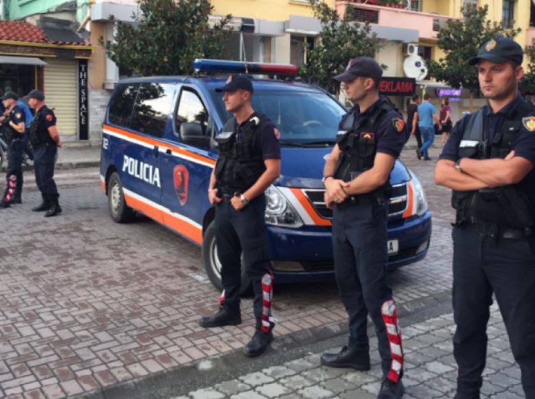 Ç’po ndodh? Me urdhër të SPAK, policia kontrolle në disa banesa në Elbasan