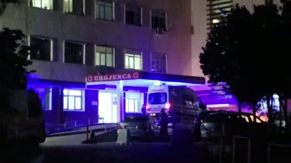 Ishte larguar pa gjurmë nga banesa, gjendet e mbytur në kanal e moshuara