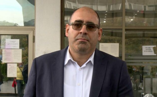 Policia e Kosovës mbyll kufirin, deputeti serb: Më duket se do të detyrohemi të fillojmë ‘denazifikimin’ e Ballkanit
