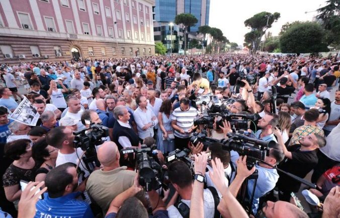 “Rama arrogant mbron veten dhe Çuçin e familjes”, Berisha: Mbështetje të plotë protestës së fuqishme që do të mbahet sot