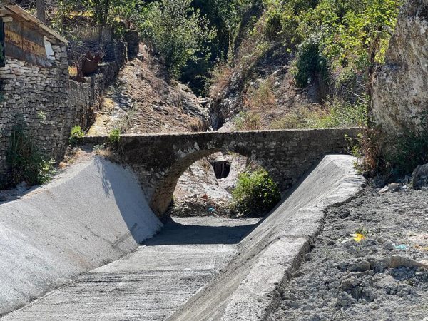 Rama publikon pamjet nga by-pass-i i Gjirokastrës: Ka marrë edhe vulën e UNESCO-s dhe do të çlirojë zonën historike nga makinat