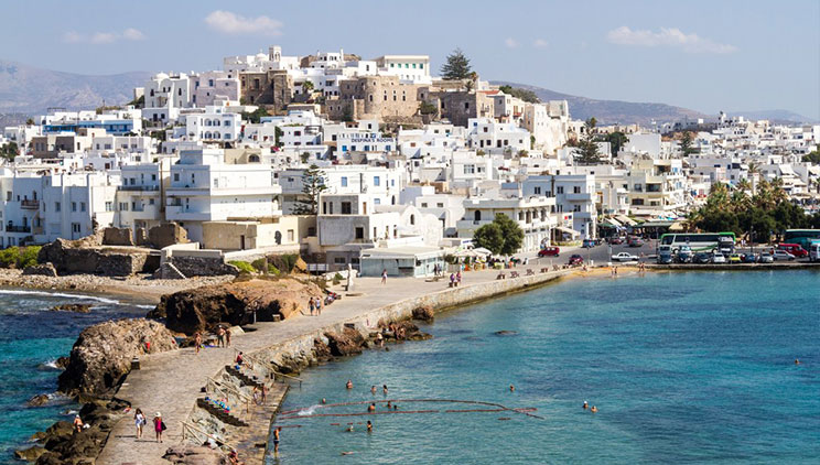 U gjetën në çantë në ishullin grek, dy trupat e pajetë dyshohet se u përkasin emigrantëve