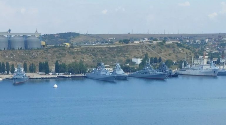 Goditet me dron shtabi i flotës ruse të Detit të Zi në Krime