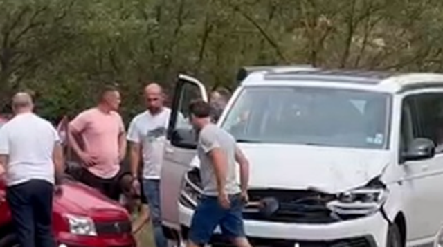 Dy aksidente në pak minuta në Qafë Thanë