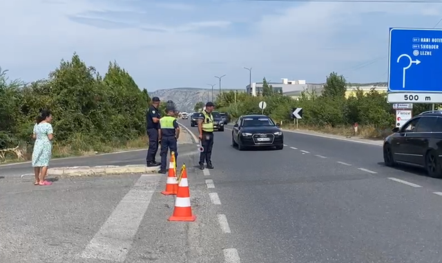 Aksident në aksin Lezhë-Milot, përplaset nga makina një e moshuar
