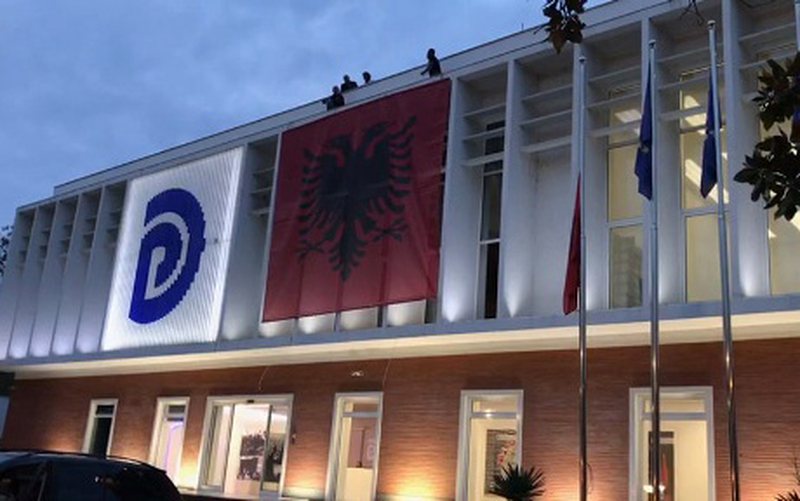 Porti i ri i Durrësit, reagon ashpër deputeti i PD dhe paralajmëron: Projekti po kërcënon …