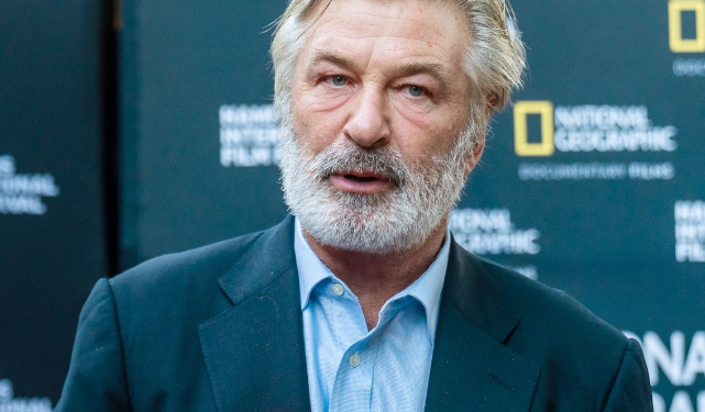 Vrau kineasten në xhirime, FBI hedh poshtë deklaratën e Alec Baldwin