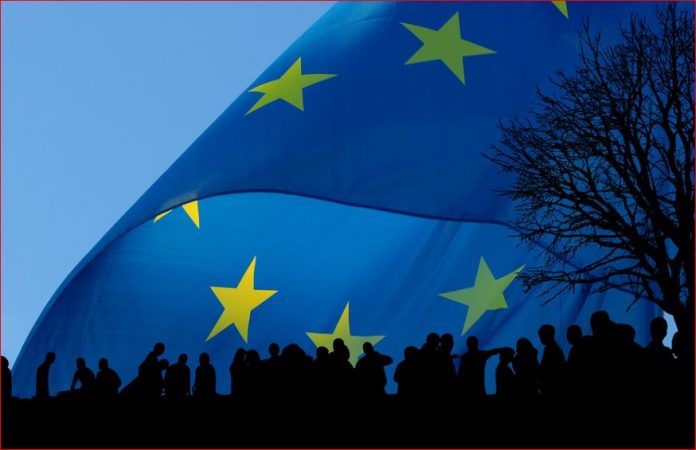 BE paralajmëron Shqipërinë: Të ndalet skema e shtetësisë për investitorë