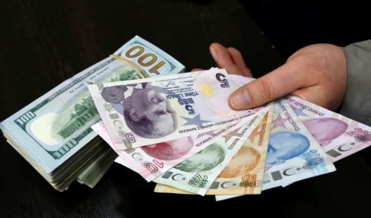 Turqia ul normën e interesit pavarësisht rritjes së inflacionit, lira turke humb vlerën