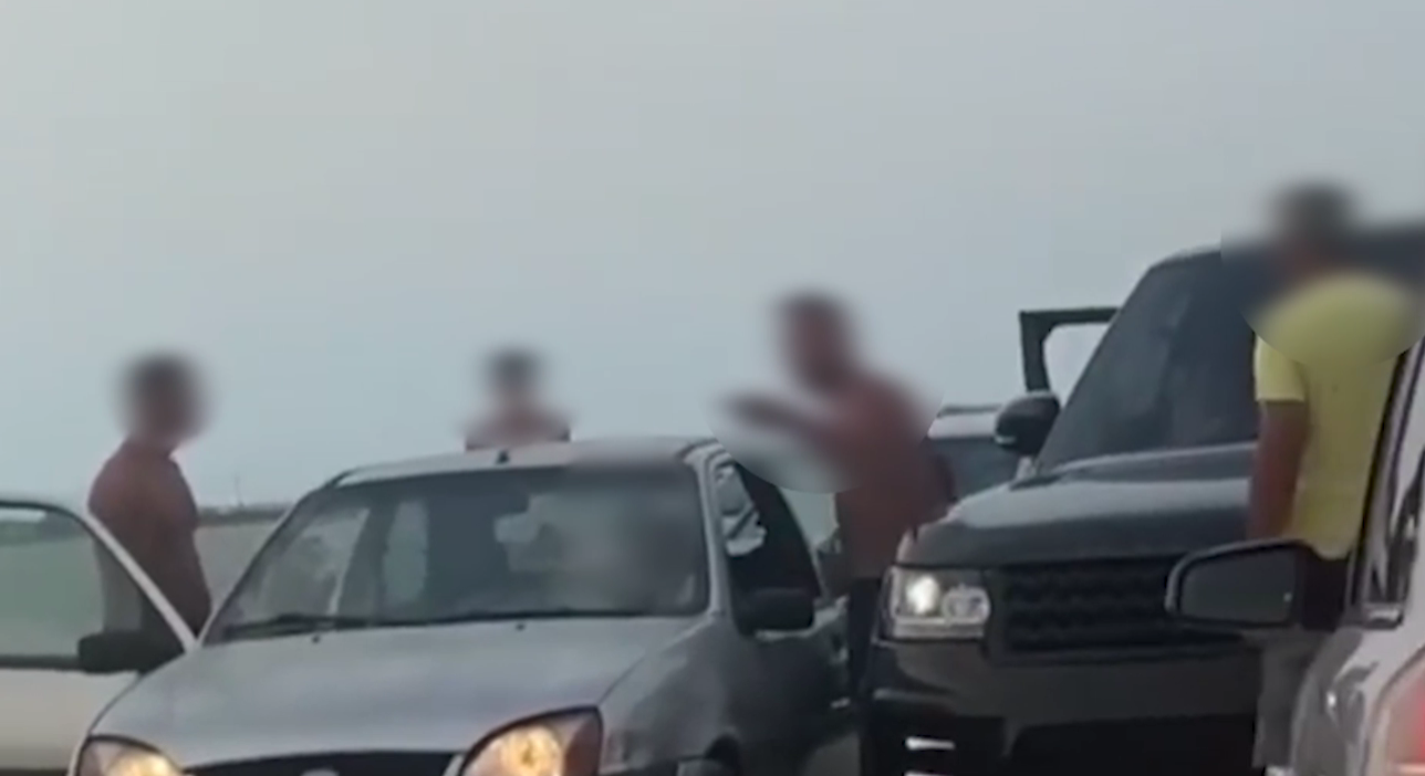 VIDEO/ Bllokoi një automjet dhe u konfliktua me drejtuesin, policia e Durrësit ndëshkon shoferin e “Rang Rover”-it pa targa