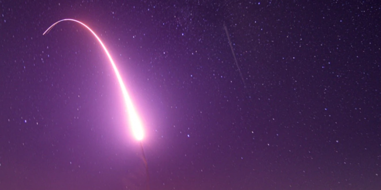 SHBA-ja teston raketën balistike ndërkontinentale “Minuteman 3”