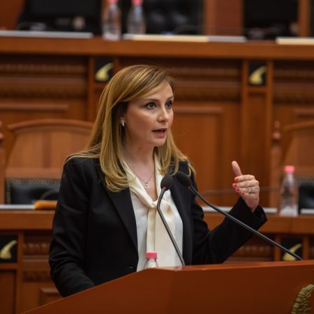 “Ka përdorur Lojërat e Fatit për interesin e tij personal”, Tabaku: Hipokrizia e kryeministrit po aq kriminale sa korrupsioni dhe vjedhja