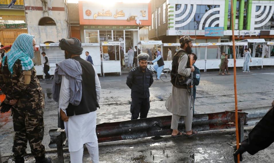 Një vit nën sundimin e talebanëve i jep Afganistanit siguri, por pak shpresë