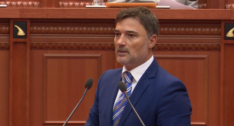 Atentati me dy të vdekur, Alibeaj: Shteti është dorëzuar përballë krimit, përgjegjësia e kryeministrit dhe e gjithë strukturës