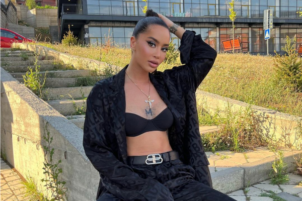 Dafina Zeqiri në gjendje jo të mirë shëndetësore. Këngëtarja ‘e frikësuar’ nga doktori: Ai është shumë strikt dhe më…