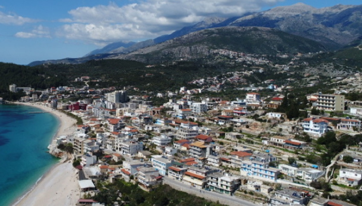 Makina përplas 12-vjeçaren në Potam, ndodhet në spital