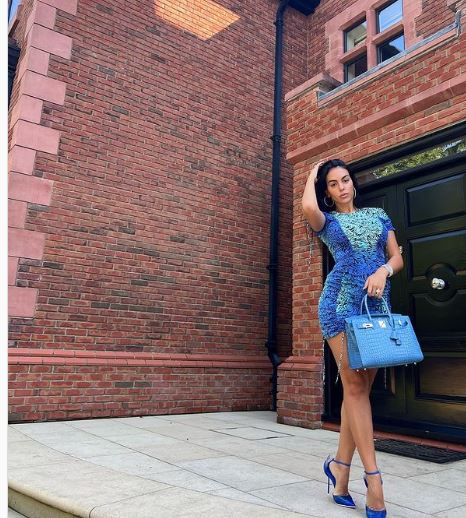 Georgina Rodriguez shëtit në rrugët e Mançesterit me veshje mbi 2 milionë euro