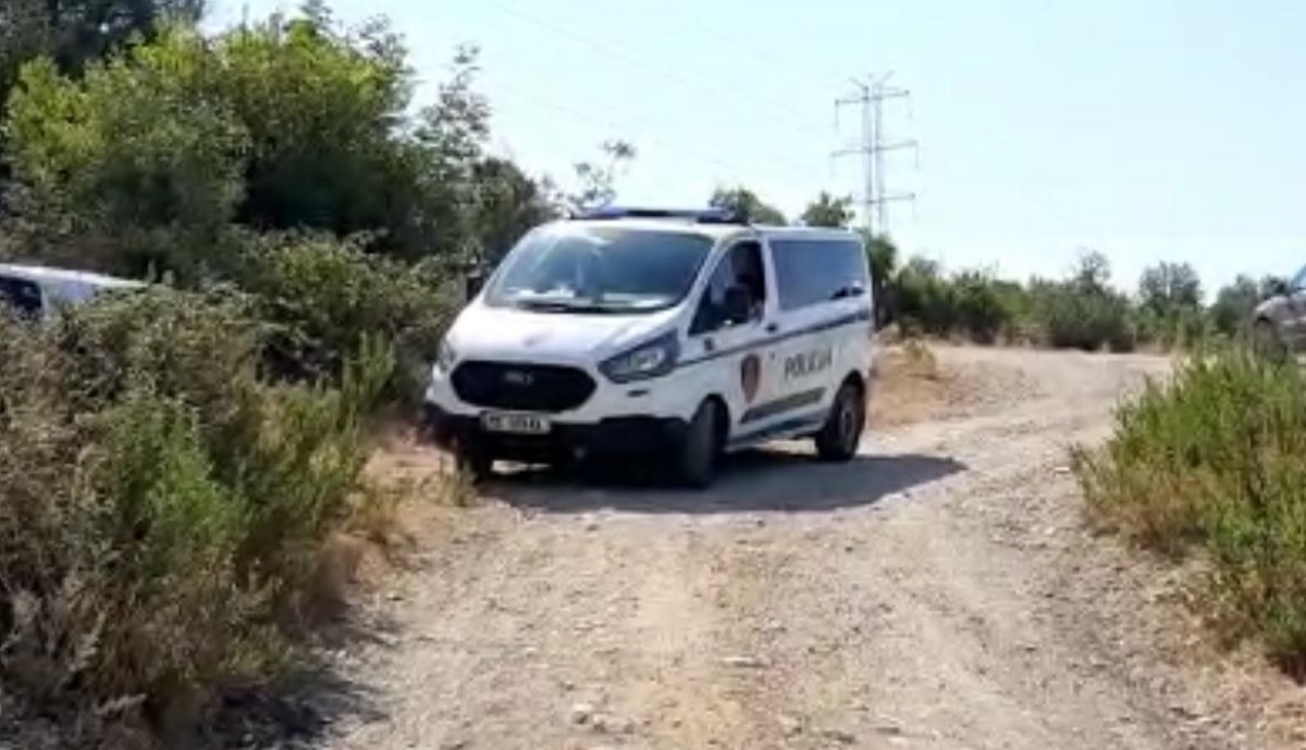 Nxorën me dhunë nga banesa 2 motrat, procedohen 5 persona që pretendojnë pronësinë e shtëpisë