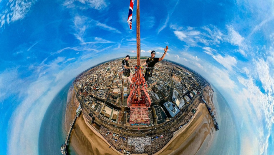 Russ Edwards rrezikoi jetën e tij për një foto perfekte në kullën qindra metra të lartë (FOTO)