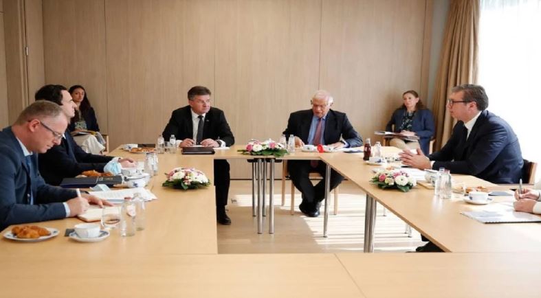 Përfundon biseda trepalëshe, vazhdojnë takimet të ndara me BE-në