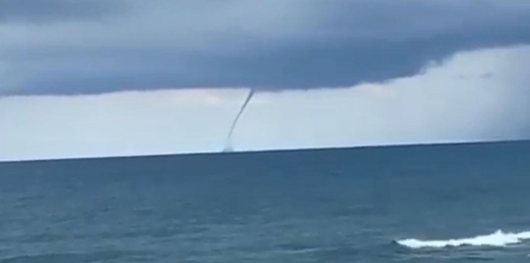 Fenomen i rrallë, tornado në Kallm të Durrësit (VIDEO)
