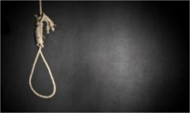 Tiranë, 20-vjeçarja gjendet e vetëvarur në banesë