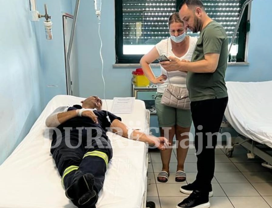 Deputeti Jurgis Çyrbja viziton në spital efektivët e përfshirë në aksident, ndërsa po shkonin të shuanin vatrat e zjarrit (FOTO)