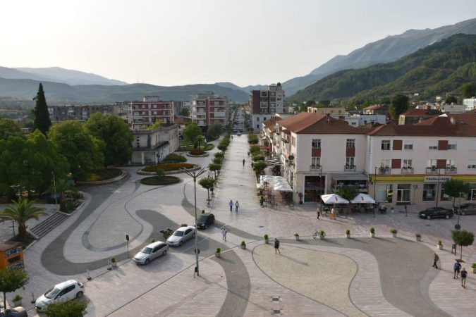 Rama nxjerr fotot nga Përmeti: Çdo vit rritet si destinacion turistik