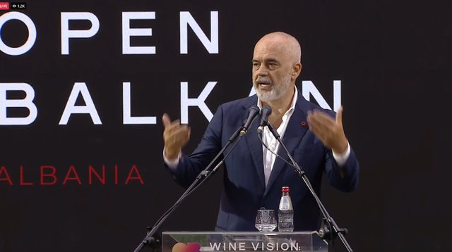 “Do flas në gjuhën time të çuditshme”, Rama në Serbi: I kemi vënë flakën njëri-tjetrit për shekuj me rradhë