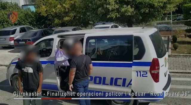 Po transportonte 6 emigrantë, arrestohet pakistanezi që mbante dhe kanabis