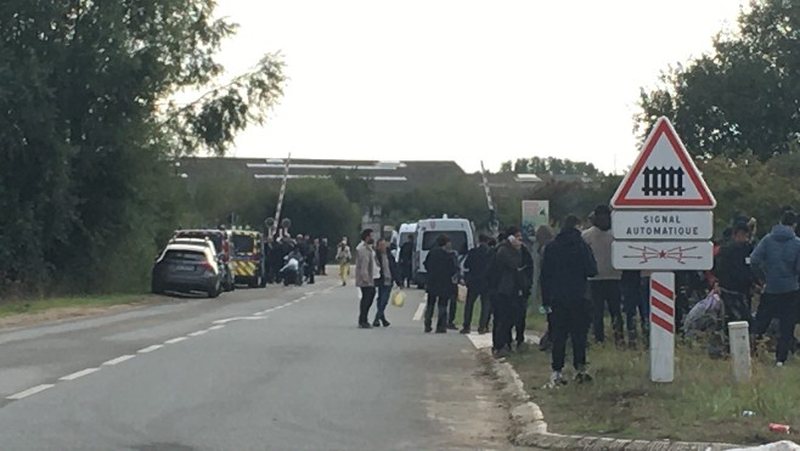 Po kalonte kanalin anglez, përmbyset varka me 45 emigrantë