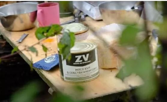 “Nuk kishin kohë të përfundonin drekën”, rusët tërhiqen në panik duke lënë pas armatimet