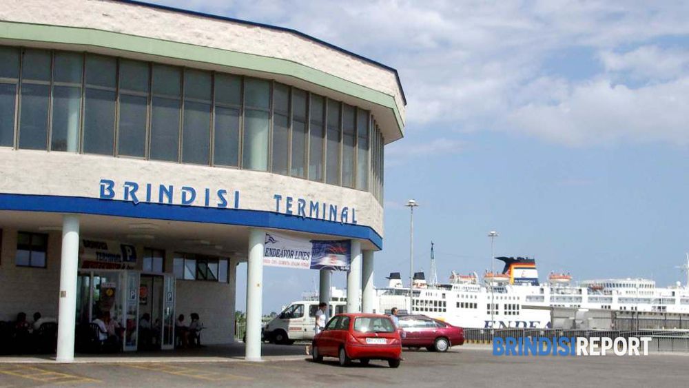 Vodhi në Itali dhe tentoi t’ia mbathte në Shqipëri… Zbulohet nga policia