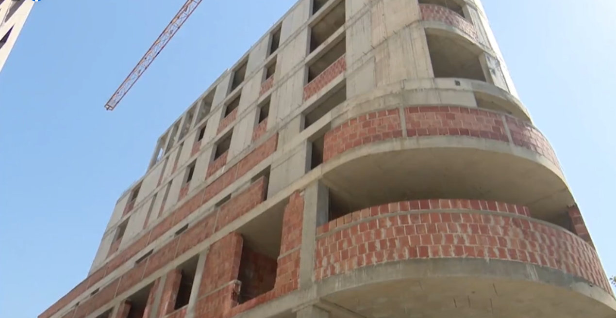 PD zbulon çfarë fshihet pas VKM-së së Qeverisë për konfiskimin e kateve pa leje: Shteti bëhet bashkëpronar me kriminelin