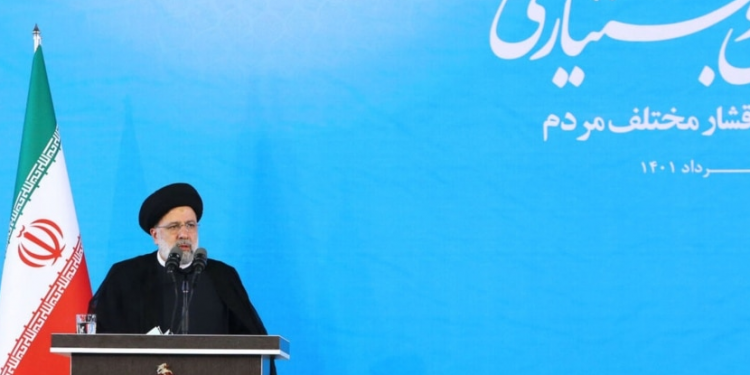 Irani synon të anëtarësohet në bllokun e udhëhequr nga Rusia dhe Kina