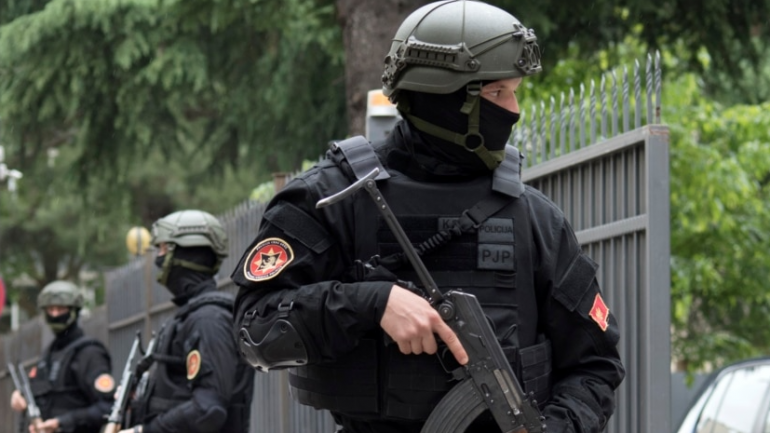 Dyshime për spiunë rusë, dhjetëra persona të arrestuar në Malin e Zi