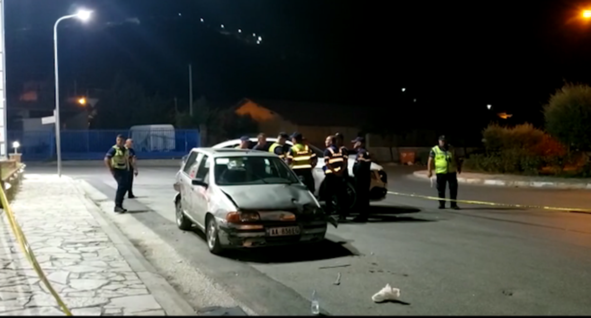 Bënte “drift” në rrugë dhe përplasi tre qytetarë, njëri rëndë në spital