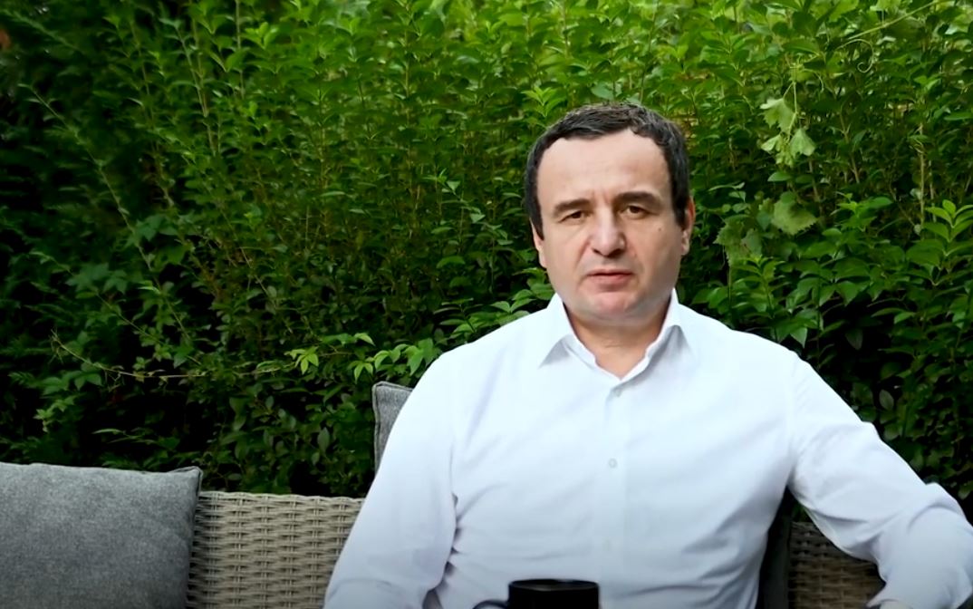 Kurti u drejtohet qytetarëve serbë: Për 61 ditë do të bëhet konvertimi i targave të Millosheviçit në ato të Kosovës