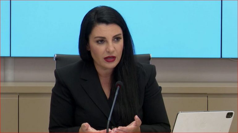 Fasha 800 kilovat/orë, Balluku: Në fuqi deri në dhjetor, do ulet ose hiqet nëse…