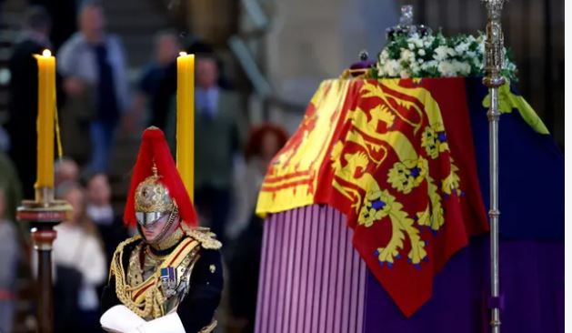 Operacioni më i madh policor/ I jepet sot lamtumira Mbretëreshës Elizabeth ll, mbi 10 000 oficerë në rrugët e Londrës