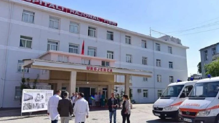 Helmohen 9 punonjës të një fabrike përpunimi ulliri, policia: Reaksion nga parfumi