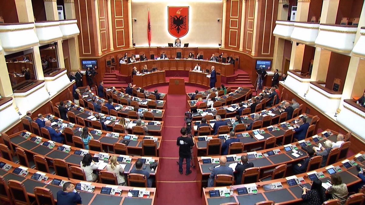 Kuvendi nis sot sesionin e ri parlamentar