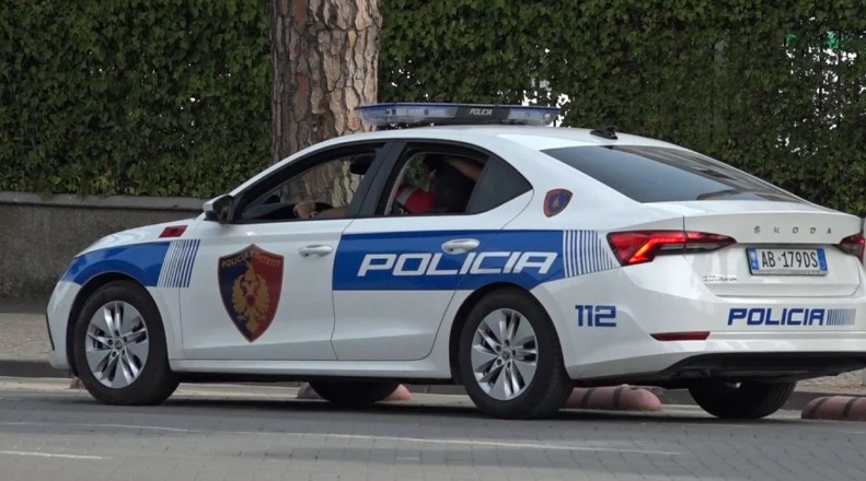 Do të ndihmonte 10 pakistanezë të kalonin kufirin, arrestohet 39-vjeçari nga Durrësi