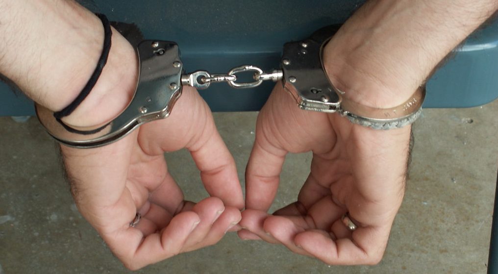 I shpallur në kërkim ndërkombëtar nga Italia për trafik droge, arrestohet 21-vjeçari