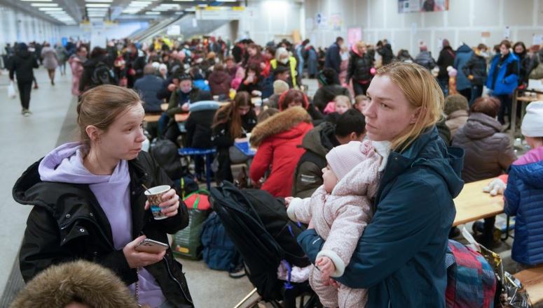 Refugjatët ukrainas ndihmojnë në lehtësimin e mungesës së fuqisë punëtore në Britani